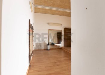 Hall / corridoio - Locale Commerciale Via Torre Tonda
 
18, Sassari - foto 11