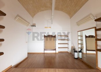 Stanza vuota - Locale Commerciale Via Torre Tonda
 
18, Sassari - foto 13