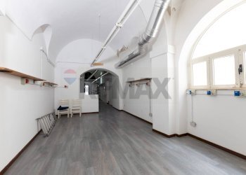 Stanza vuota - Locale Commerciale Via Torre Tonda
 
18, Sassari - foto 22