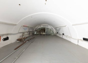 Stanza vuota - Locale Commerciale Via Torre Tonda
 
18, Sassari - foto 25