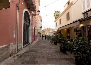 Edificio all\'aperto - Locale Commerciale Via Torre Tonda
 
18, Sassari - foto 28