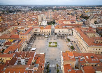 Edificio all\'aperto - Ufficio Piazza d'Italia
 
23, Sassari - foto 1