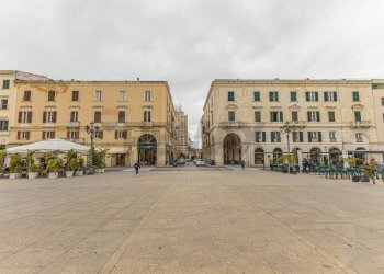 Edificio all\'aperto - Ufficio Piazza d'Italia
 
23, Sassari - foto 12