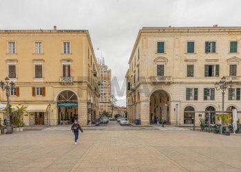 Edificio all\'aperto - Ufficio Piazza d'Italia
 
23, Sassari - foto 13
