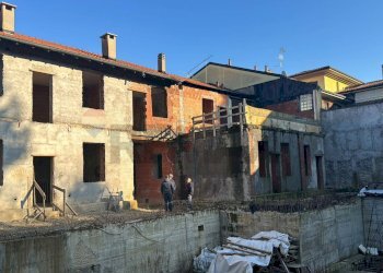 Edificio all\'aperto - Rustico Castellanza - foto 3