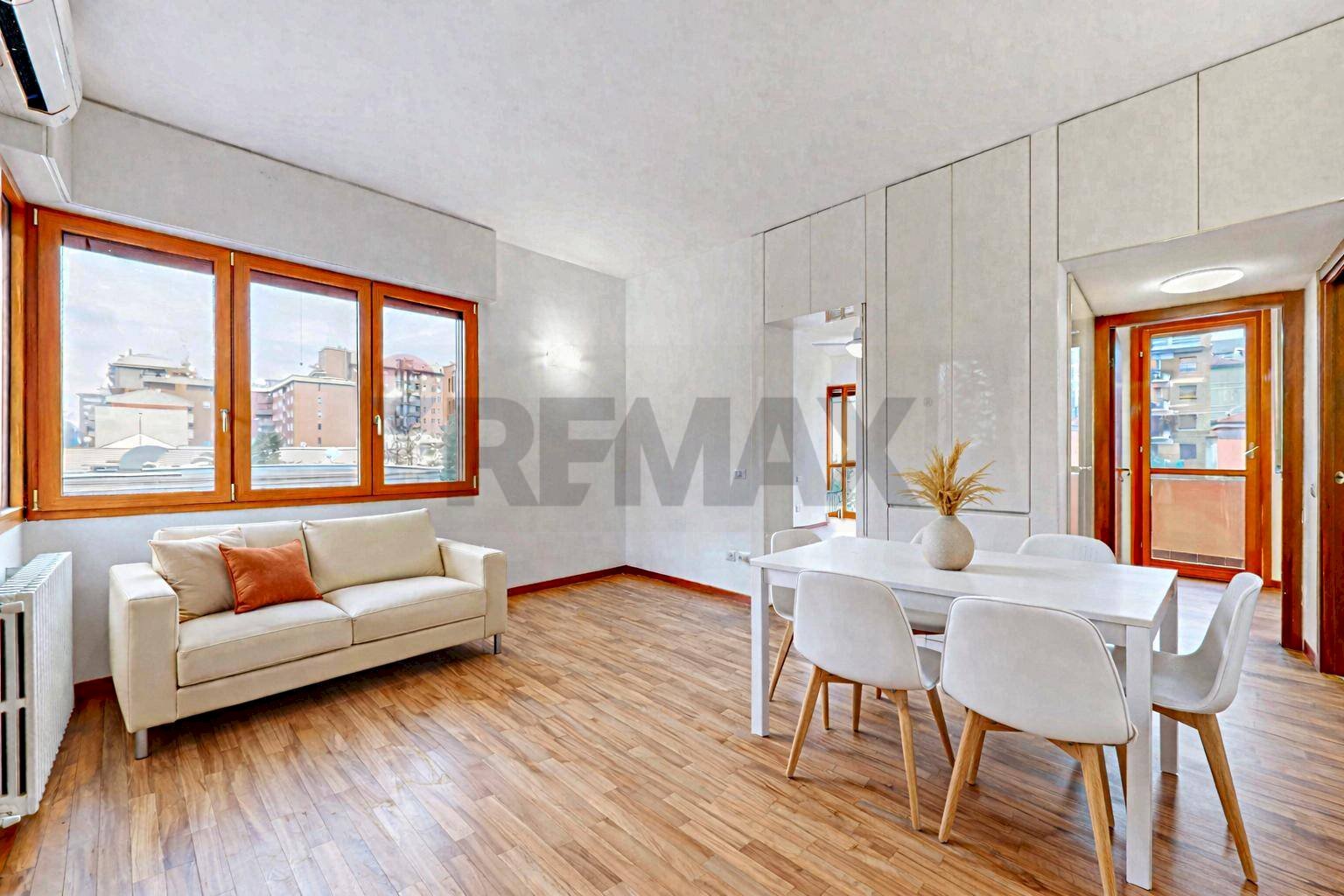 Sala da pranzo - Trilocale Via Moise' Loria
 
62, Milano - foto 2