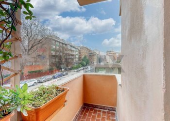 Balcone - Trilocale Via Moise' Loria
 
62, Milano - foto 16