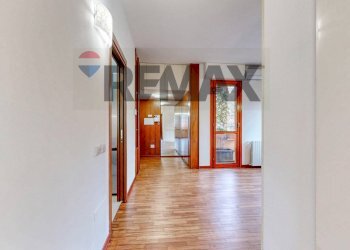 Hall / corridoio - Three-room apartment Via Moise' Loria
 
62, Milano - photo 36