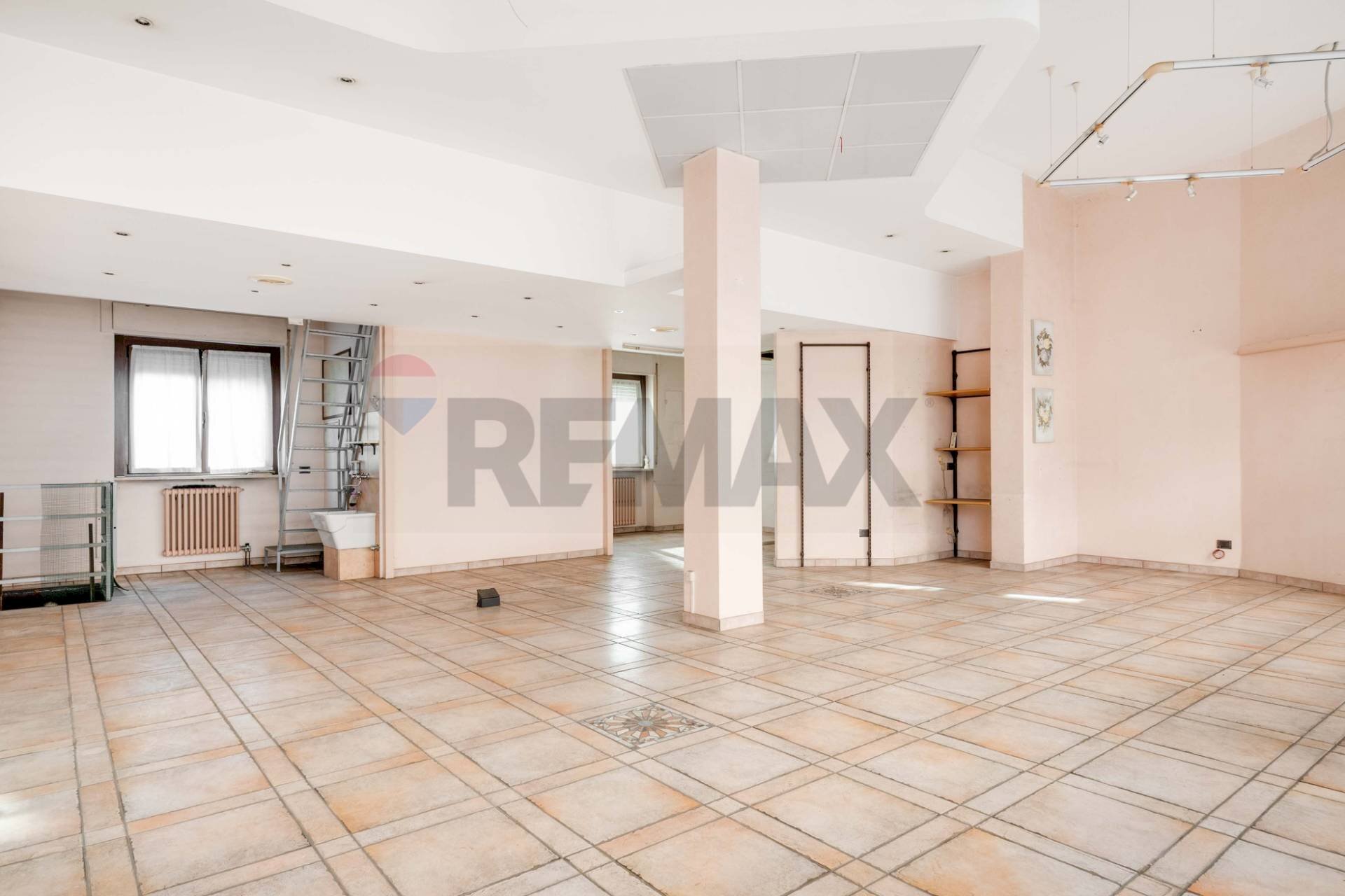 Stanza vuota - Shop Busto Arsizio - photo 3