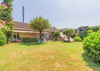 Giardino - Villa VIA DELL'ARTIGIANATO
 
20, Ferno - foto 1