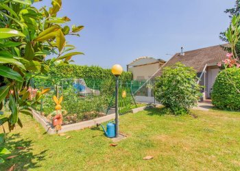 Giardino - Villa VIA DELL'ARTIGIANATO
 
20, Ferno - foto 16