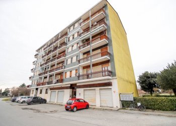 Foto 1 - Trilocale VIA MARTIRI D'ITALIA
 
87, Caluso - foto 1