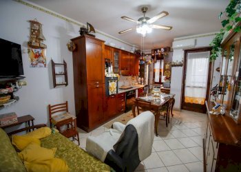 Foto 2 - Trilocale VIA MARTIRI D'ITALIA
 
87, Caluso - foto 2