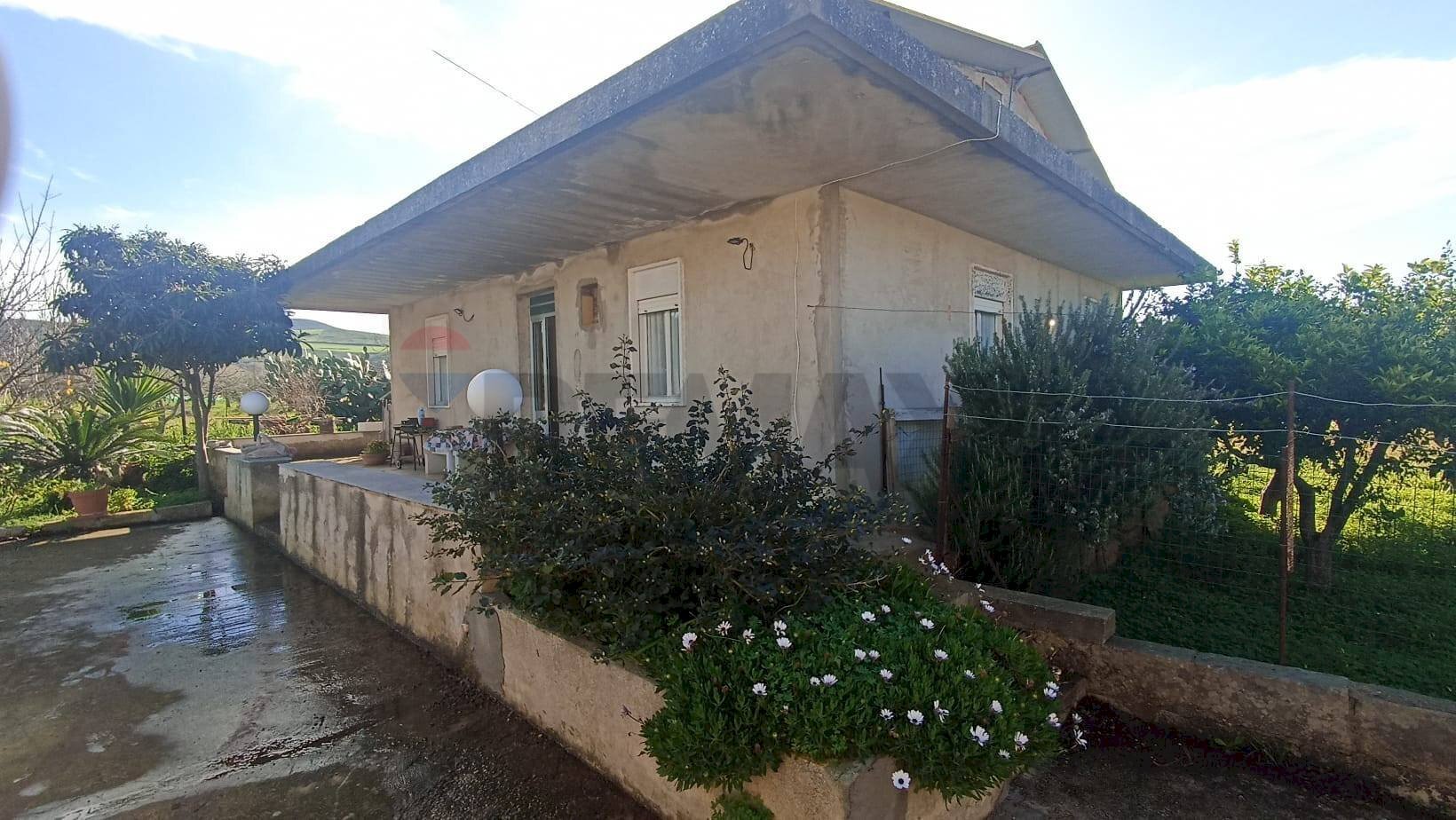 Casa all\'aperto - Villa contrada  purrazzito
 
snc, Comiso - foto 1