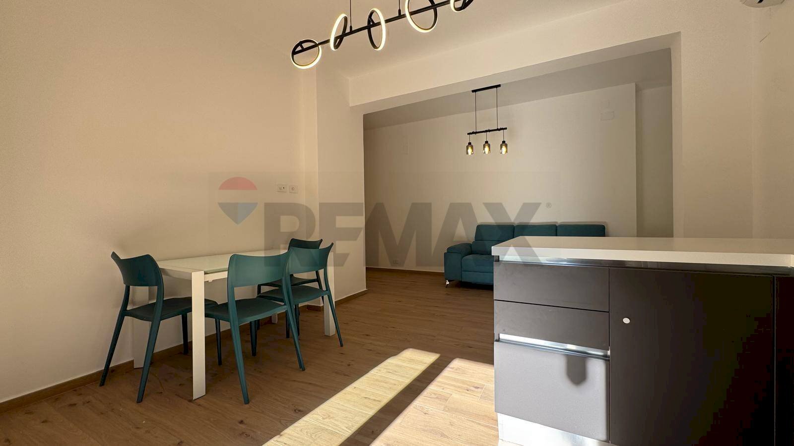 Sala da pranzo - Three-room apartment Via val di mazara
 
38, Palermo - photo 3