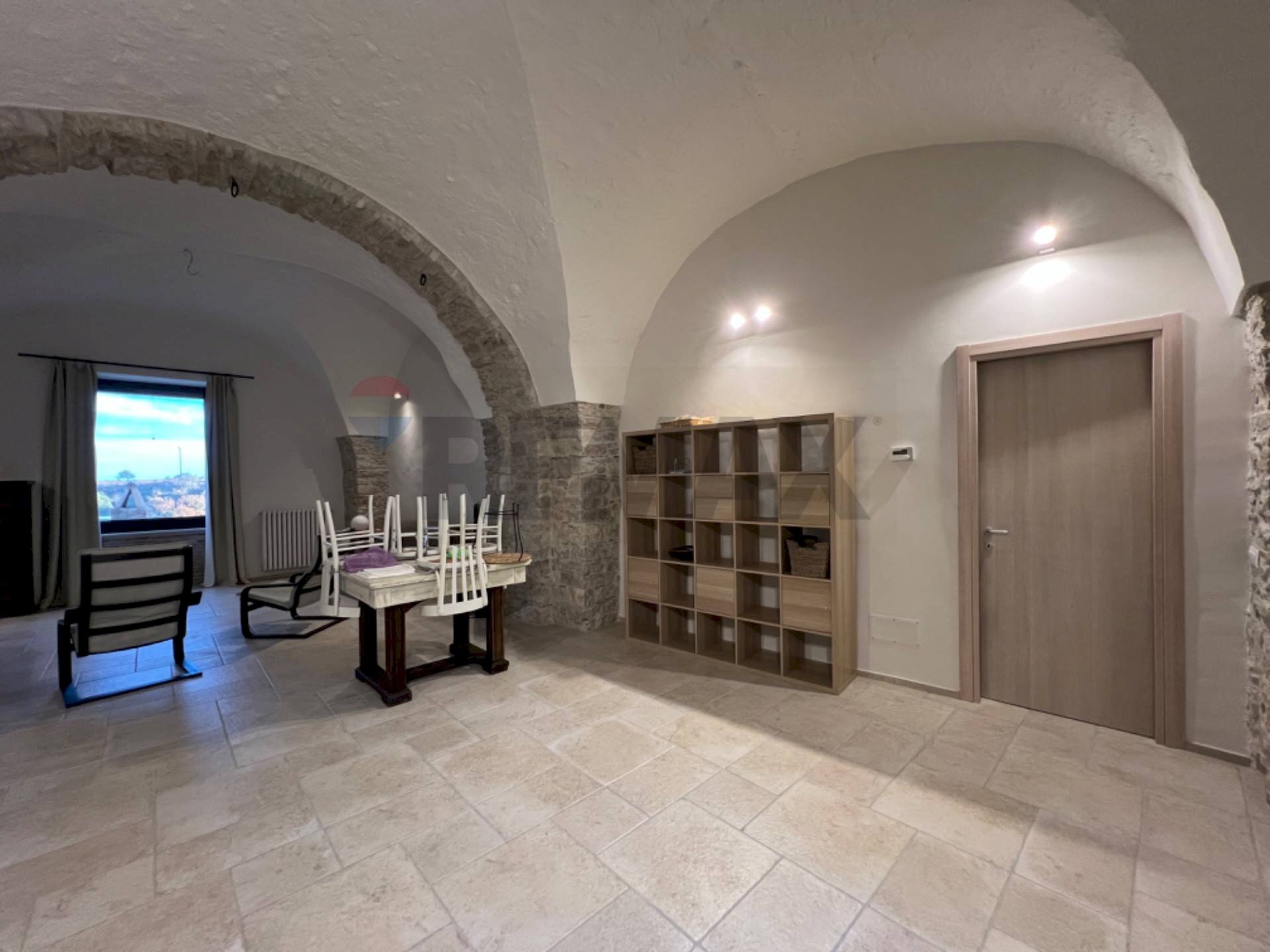 Cantina - Four-room apartment Largo Baresa
 
11, Venosa - photo 3