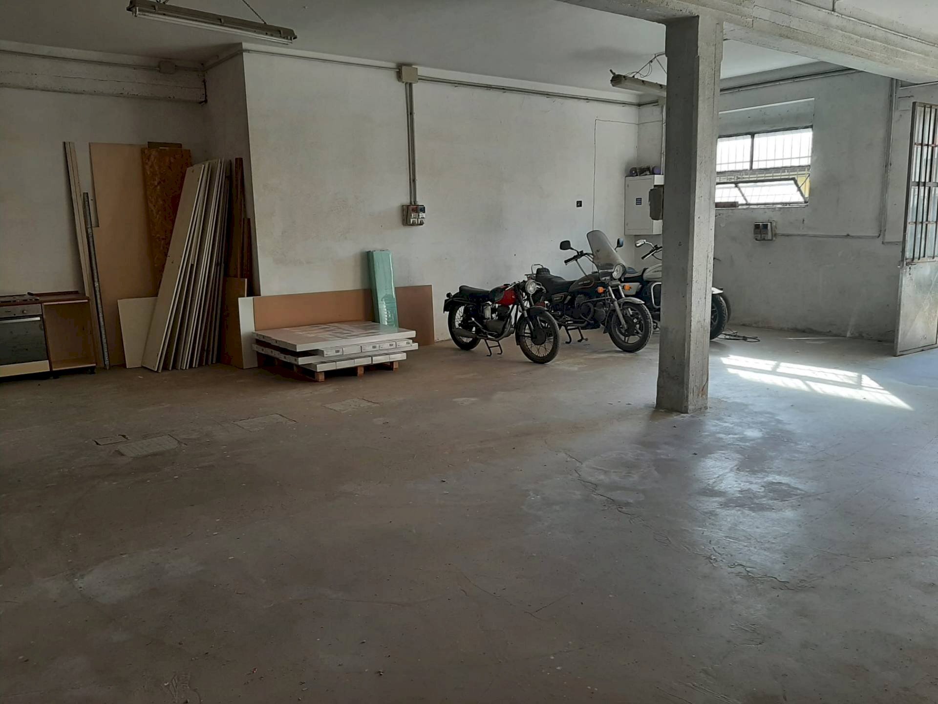 Foto 3 - Attività Commerciale via giovanni xxiii
 
25, Vicopisano - foto 3