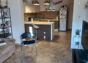 Foto 2 - Trilocale Via Strozzi
 
12, Livorno - foto 2