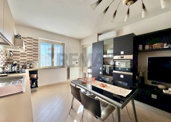 Cucina - Trilocale VIA CONSOLARE CAMPANA
 
291, Villaricca - foto 6