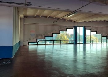 Stanza vuota - Commercial Premises Viale della Repubblica
 
2, Porto Mantovano - photo 2