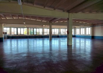 Parcheggio - Commercial Premises Viale della Repubblica
 
2, Porto Mantovano - photo 6