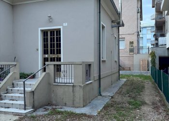 Foto 2 - Villa VIALE PESCARA
 
7, Rimini - foto 2