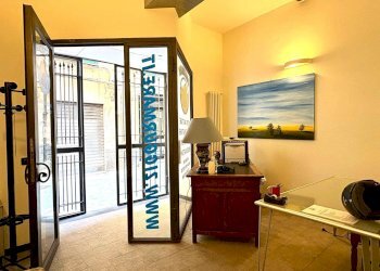 Foto 1 - Commercial Premises Via Untoria, Savona - photo 1