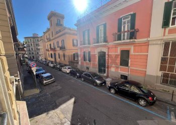 Edificio all\'aperto - Trilocale Napoli - foto 2