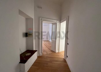 Hall / corridoio - Trilocale Napoli - foto 11