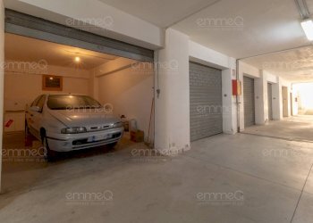 Foto 2 - Box Via S. Lucia
 
44, Castelbuono - foto 2