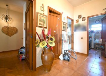 Hall / corridoio - Independent house Cagliari - photo 16