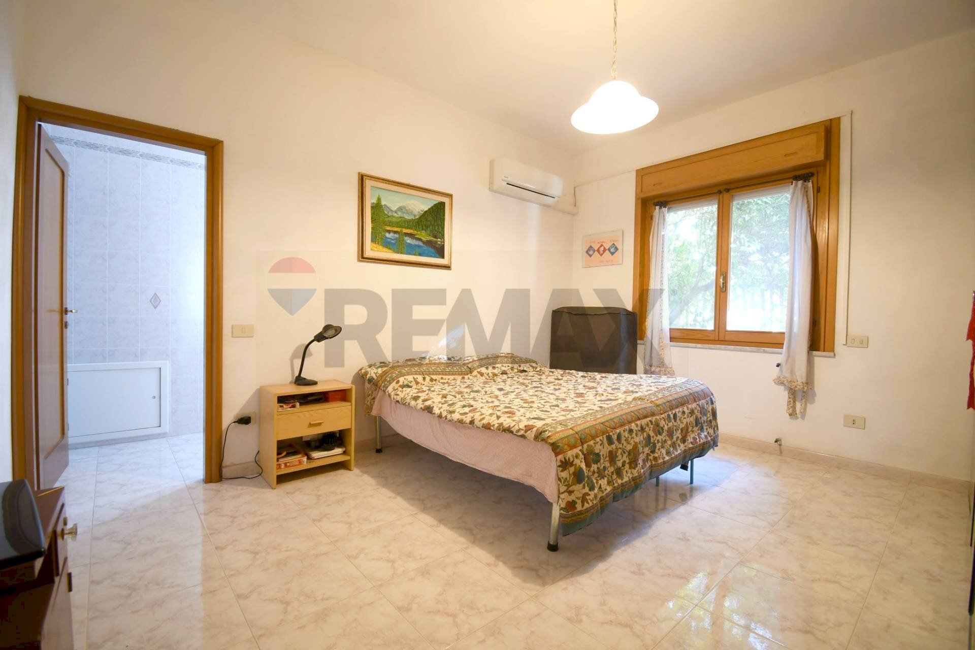 Camera / camera da letto - Three-room apartment Cagliari - photo 2