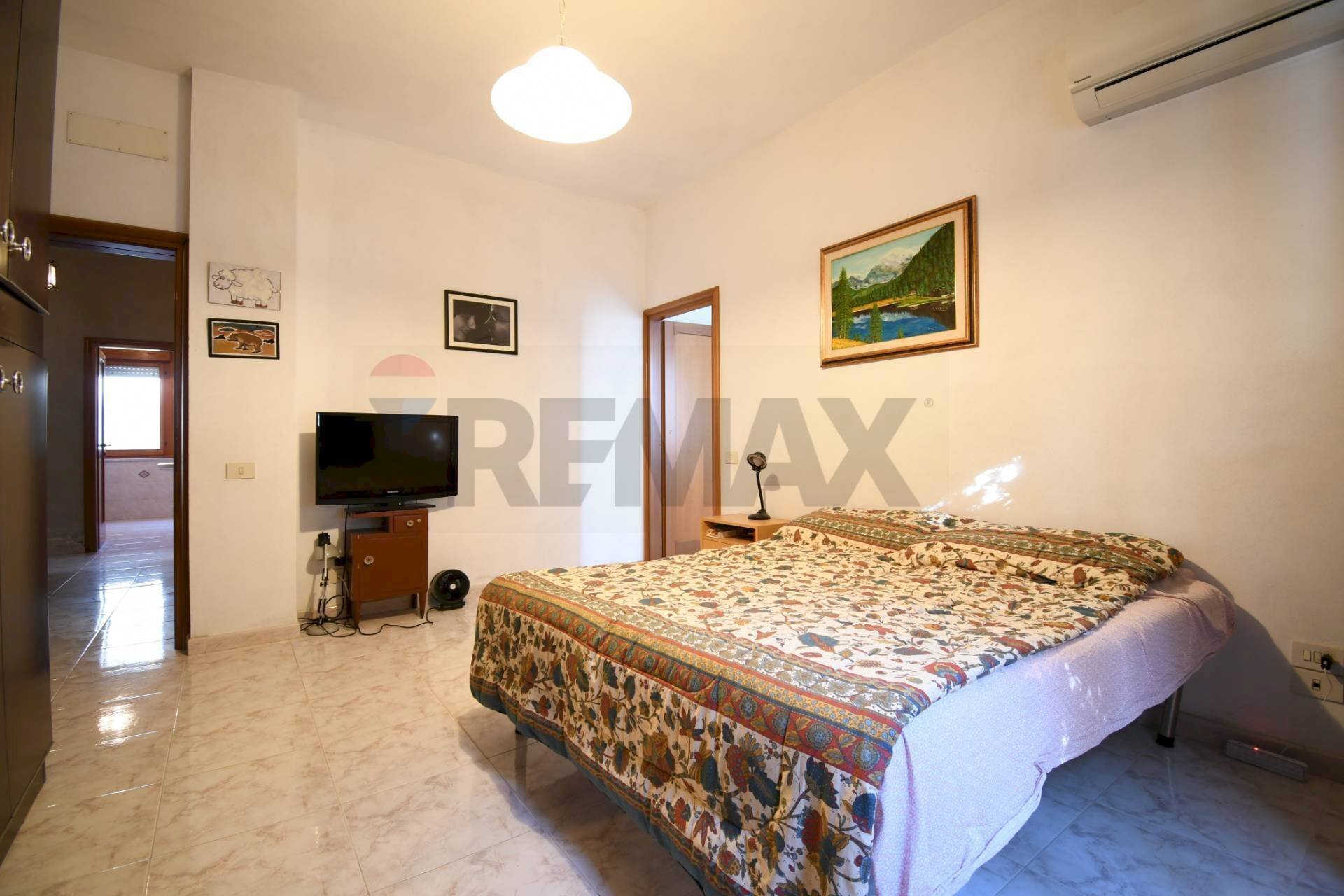 Camera / camera da letto - Three-room apartment Cagliari - photo 3