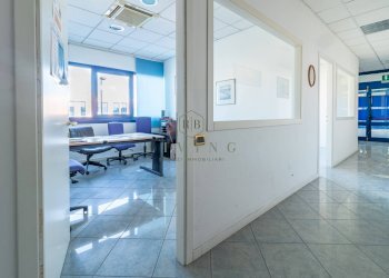 Foto 1 - Office Via Pasubio
 
36, San Benedetto del Tronto - photo 1