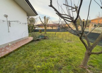 GIARDINO - Villa a Schiera Via Selvina 3, Chiopris-Viscone - foto 4