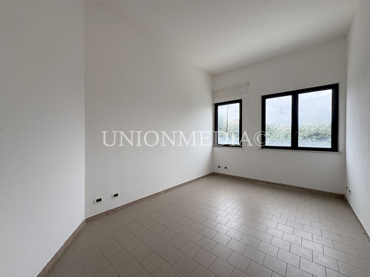 3 sarzana studio medico o attivita professionale.j - Locale Commerciale Sarzana - foto 3