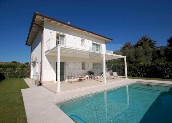 DSC_0100.JPG - Villa Via Calabria 35, Pietrasanta - foto 2