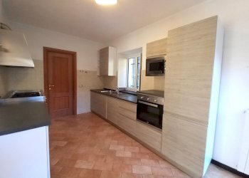 10.jpg - Porzione di casa Avegno - foto 10