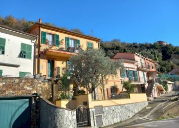 24.jpg - Porzione di casa Avegno - foto 25