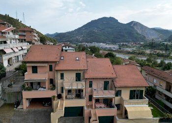 Immagine WhatsApp 2025-08-19 ore 09.39.24_ba72a523 - Villa Via Tremola 5, Ventimiglia - foto 1