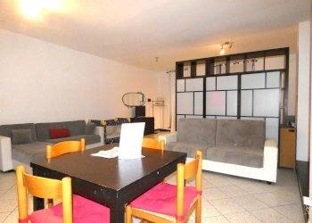 P1060225.JPG - Loft Vico Malatti 5, Genova - foto 2