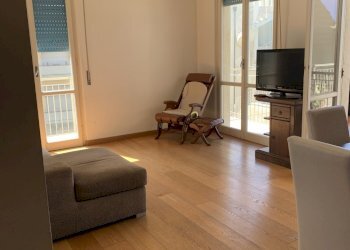 IMG_9070.jpg - Trilocale Viareggio - foto 1