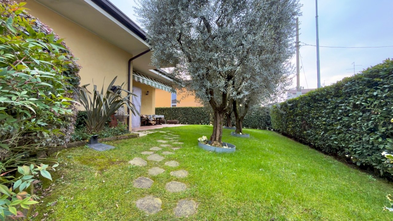 IMG_3612.jpg - Villa Via I Maggio, Castegnato - foto 2