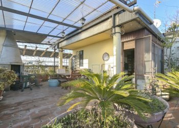 Ventimiglia 8-8.JPG - Attico Via Ventimiglia 76, Torino (zona Nizza Millefonti) - foto 1