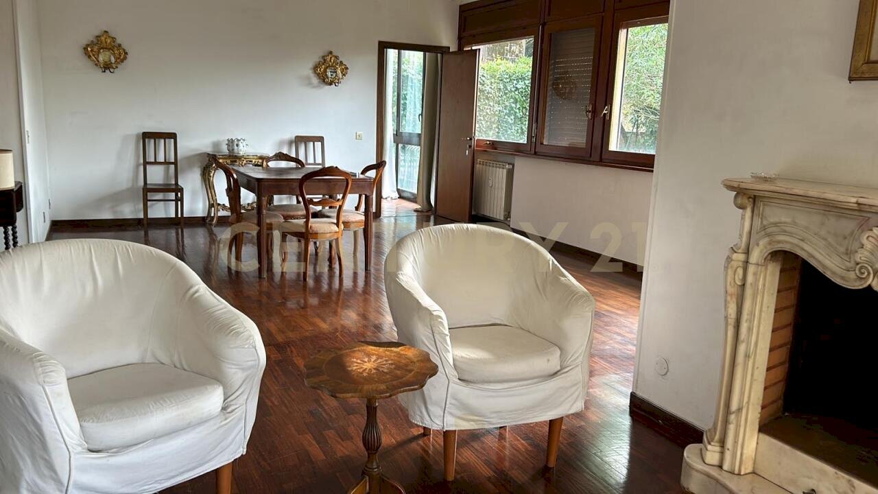 appartamento-vendita-roma-camilluccia-soggiorno (6 - Quadrilocale via della Camilluccia, Roma - foto 3