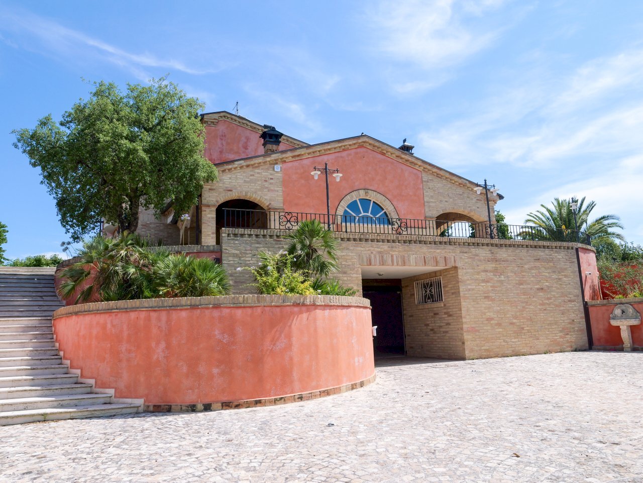 P1059926.jpg - Villa Via Passarini, Recanati - foto 1