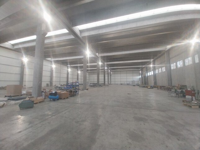 interni soffitti alti.jpg - Non Alimentare Via Provinciale 29, Valsamoggia - foto 3