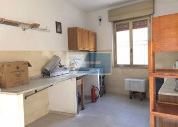 Shop Corso Garibaldi, Avola - photo 11