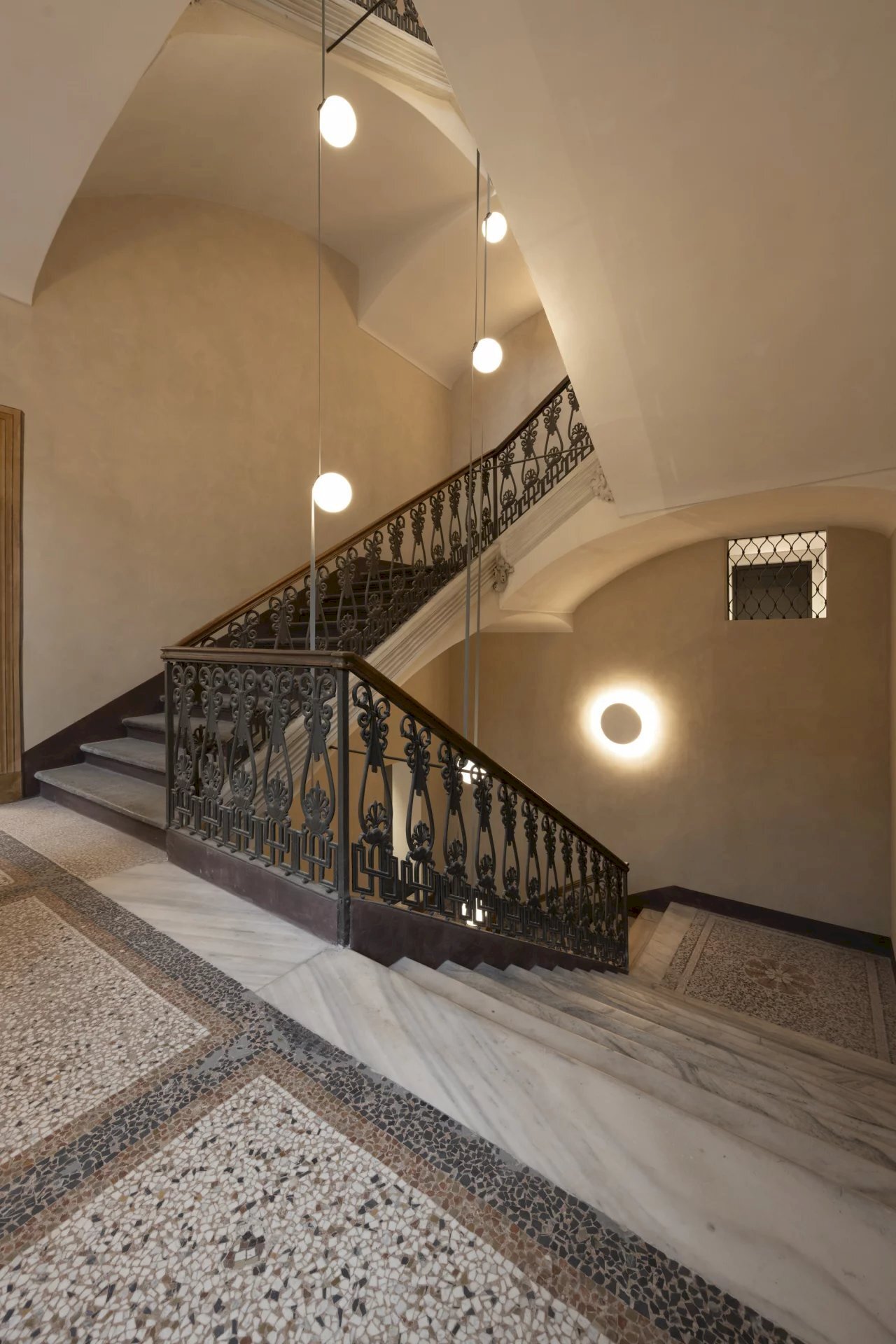 Commercial Premises Via Vittorio Alfieri, Torino (neighborhood Quadrilatero Romano) - photo 2