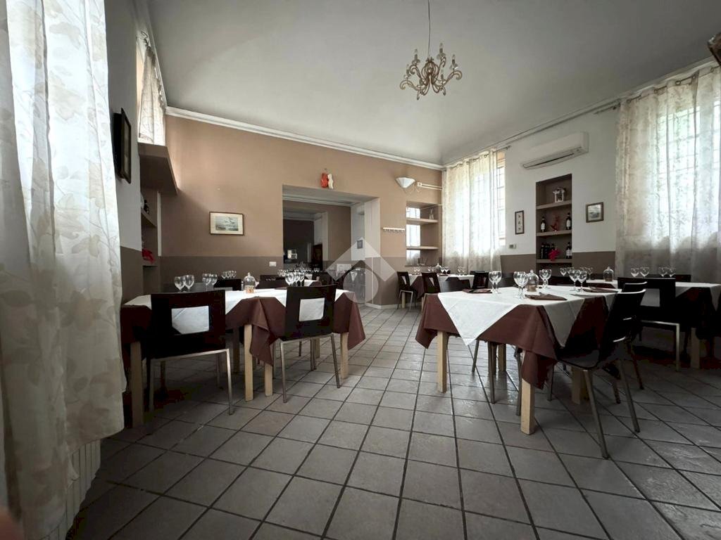 Appartamento Piazza Martiri della Libertà, Vespolate - foto 1